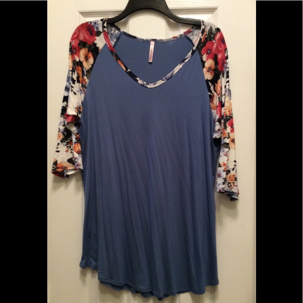 Blue/Floral Tunic! EUC